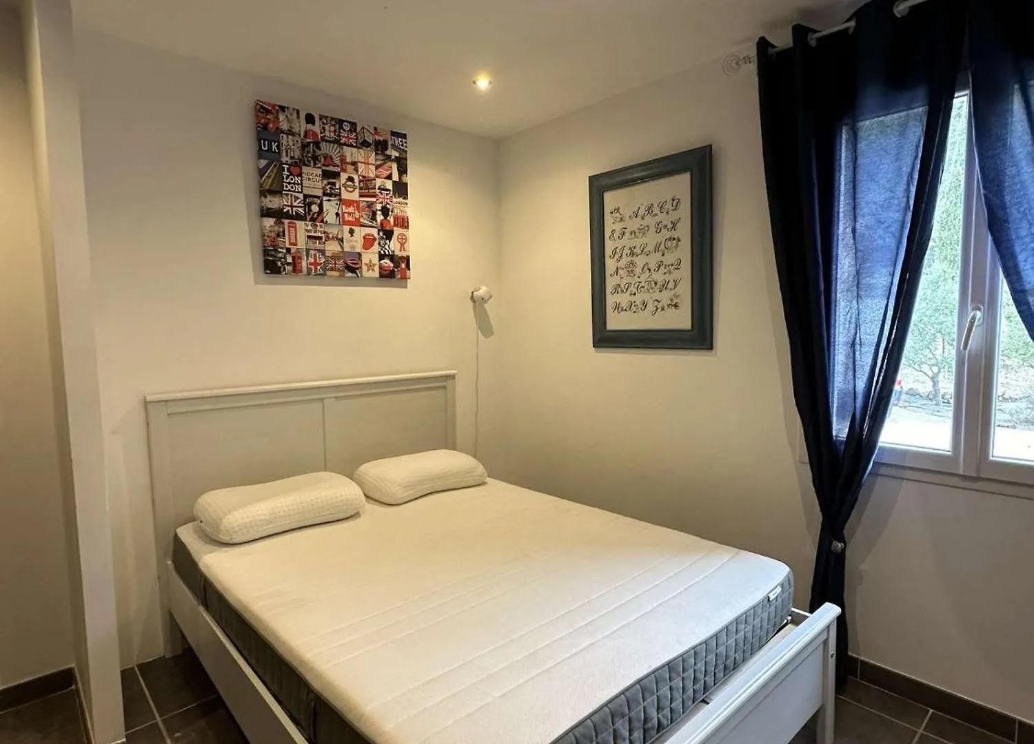 Les Lauriers Fleuris Bed & Breakfast Meounes-les-Montrieux