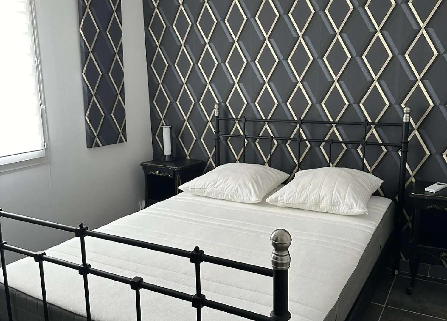 Les Lauriers Fleuris Bed & Breakfast Meounes-les-Montrieux
