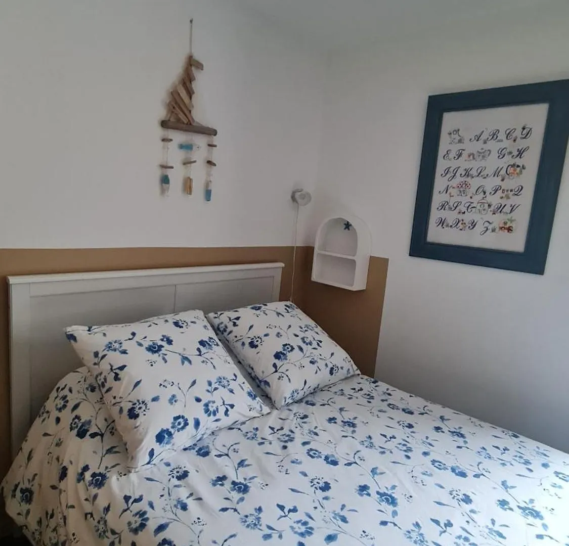 Les Lauriers Fleuris Bed & Breakfast Meounes-les-Montrieux